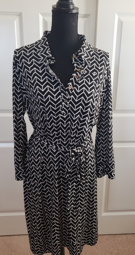 Black/White Dress